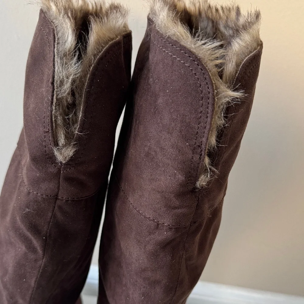 Elegant Brown Faux Suede Knee High Boots with Buckle Accent & faux fur inside. - Picture 8 of 13